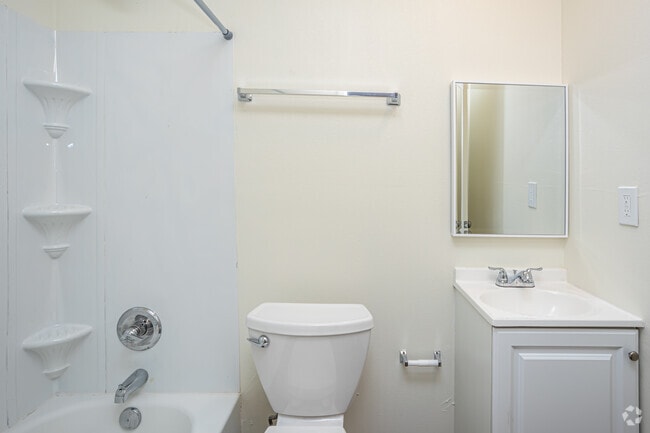 2BR, 2BA - 1,020SF
