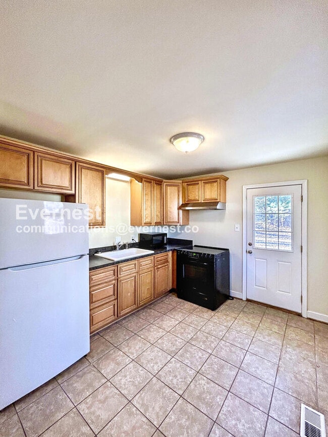 Photo - 12364 Mason Ave