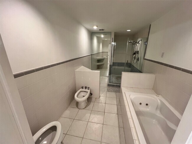 Building Photo - 919 S Ripple Creek Dr Rental