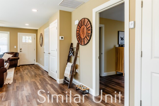6 Marco Ln Unit 6ML