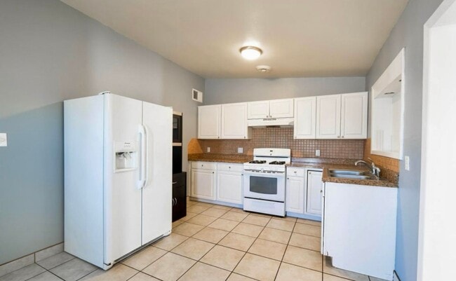 Photo - 1710 Betty Cir