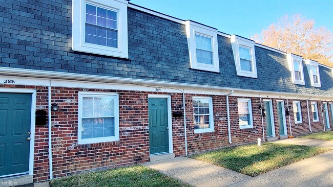 2 br, 1 bath Townhome - 2614 Wayside Dr - 2 br, 1 bath Townhome - 2614 Wayside Dr