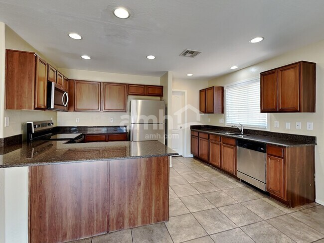 Photo - 18127 W Smokey Dr