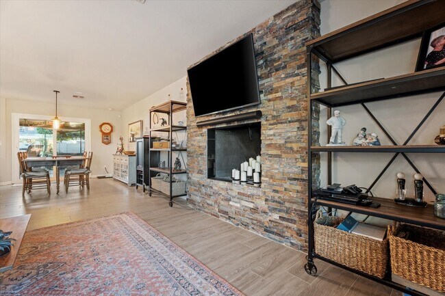 Photo - 8543 E Jackrabbit Rd