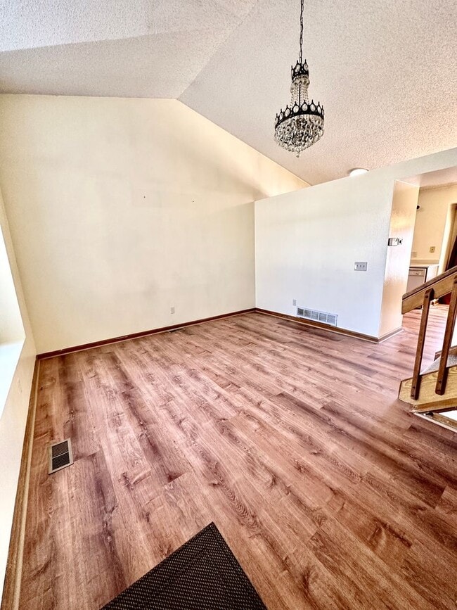 Photo - 4218 Goldenridge Way