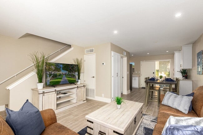 Photo - 4620 N 68th St Unidad SI ID1558641P