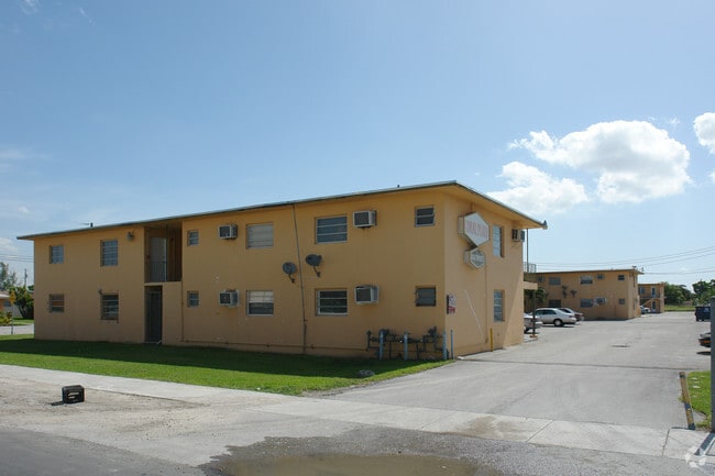 Photo - 7000 SW 23rd St