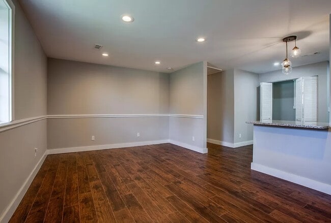 Photo - 807 Riviera Dr Unit 809