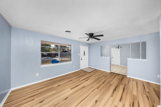 Photo - 4659 NW Ozmun Ave