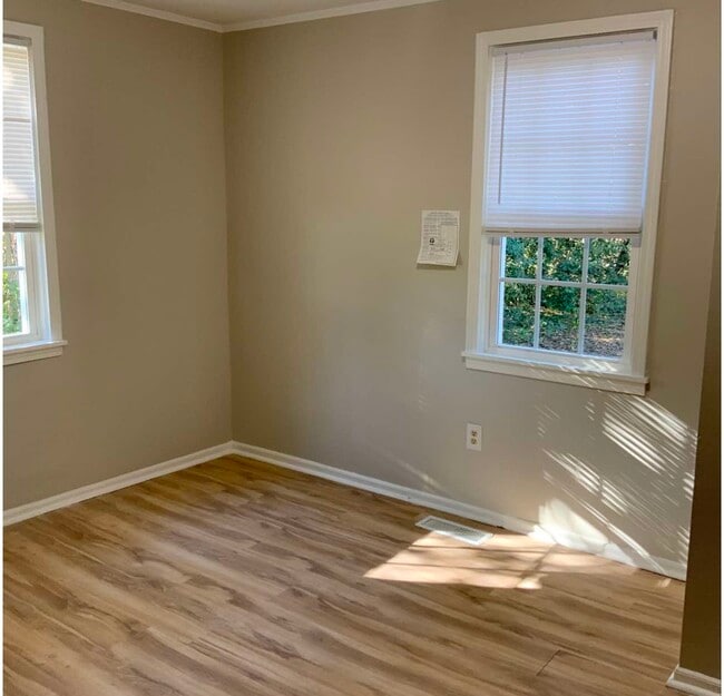 Photo - 504 S Harvin St