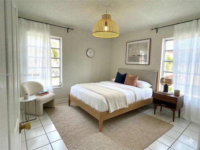 Photo - 2138 SW 6th St Unit 201