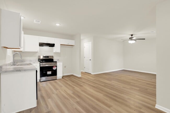 Photo - 4443 Suncrest Dr