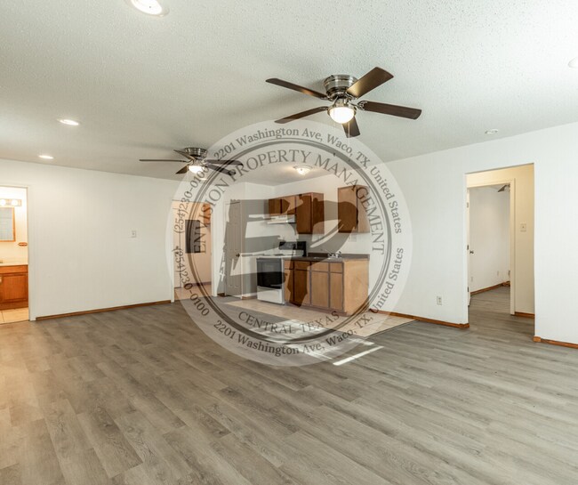 Photo - 140 County Rd 1604