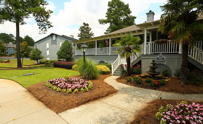 The Paddock Club - The Paddock Club Apartments