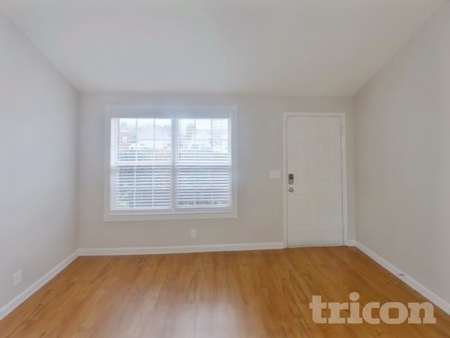 Photo - 1258 Tiree Dr