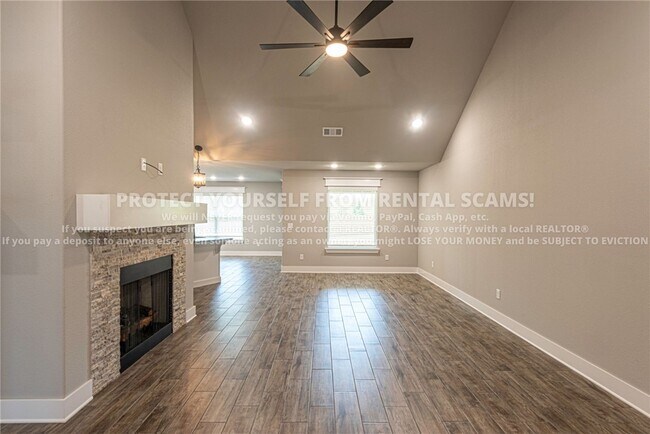 Photo - 45 W Pitts St