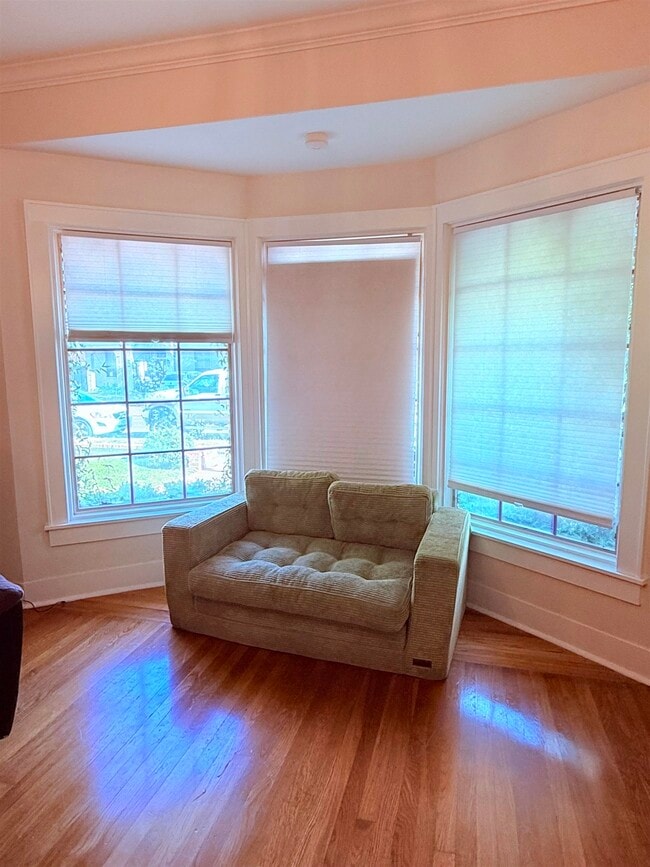 Photo - 1608 Mier St