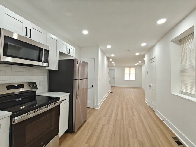Photo - 143 N Conestoga St