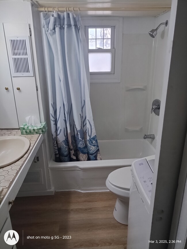 Baño - 2643 Ridge Ave