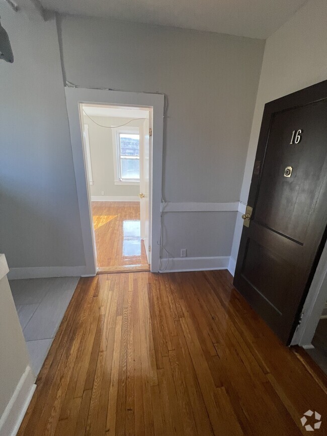 Building Photo - 1851 Commonwealth Ave Unit 16 Rental