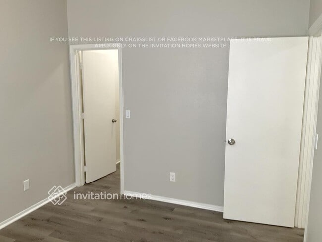 Photo - 10427 E Billings St