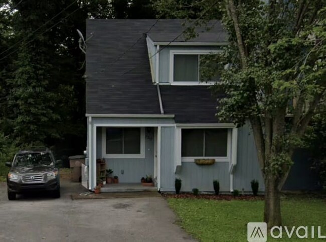 Building Photo - 739 Fitzpatrick Rd Rental