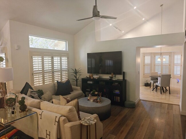 Photo - 16025 S 12th Pl