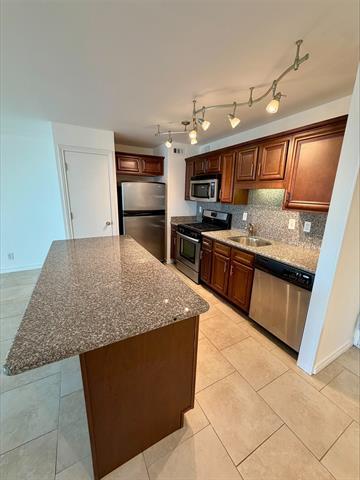 Building Photo - 3883 Turtle Creek Blvd Unit 1812