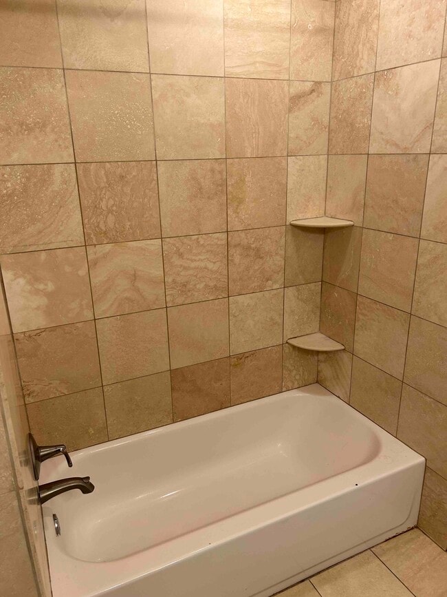 Photo - 122 Tree Frog Ln Unit 2 Bedroom 1200 sq.ft.