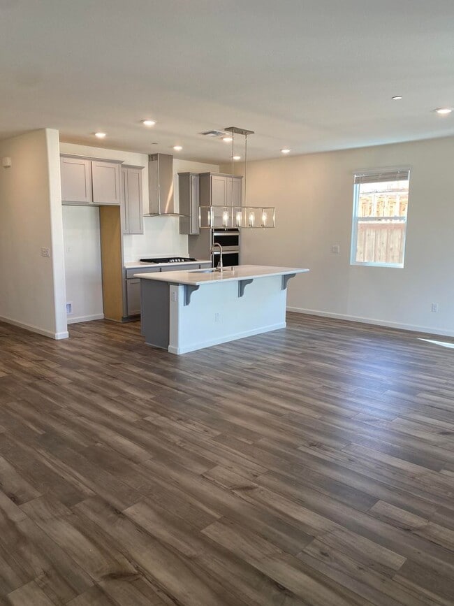 Photo - COMING SOON!! GORGEOUS 3 BED + BONUS ROOM!! WON'T LAST!!