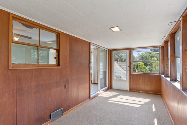 Photo - 970 Trapelo Rd