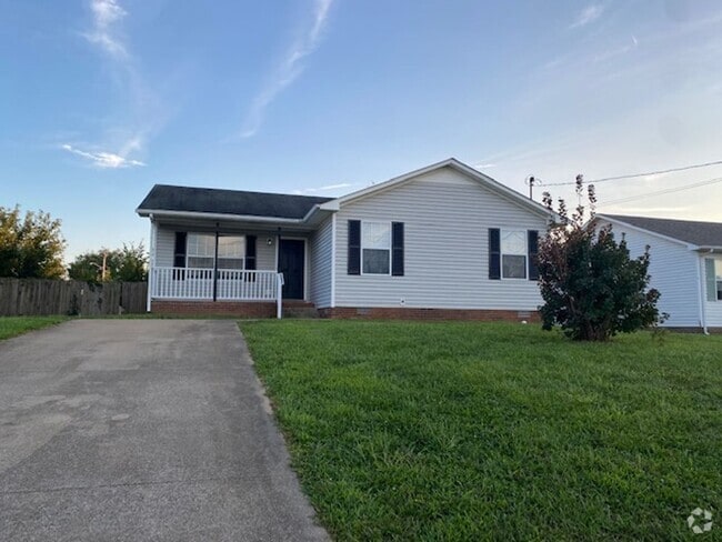 Building Photo - Charming 3 Bedroom Ranch Style Home