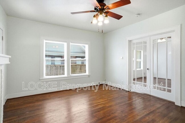 Photo - 1806 Clover Ln