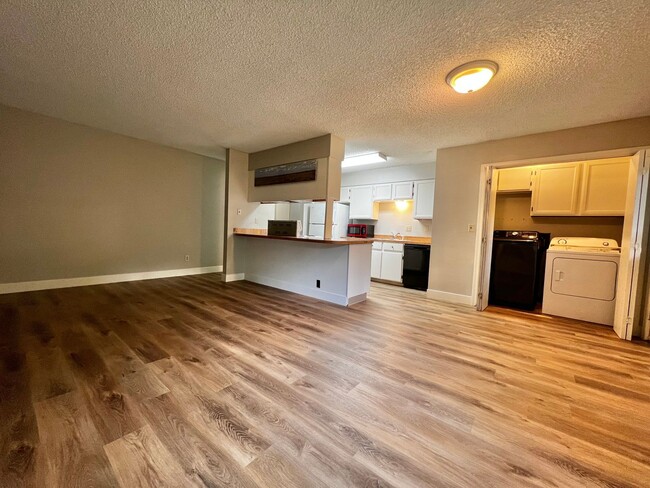 Photo - 3 Bedroom 2 Bathroom Ranch Style Home!