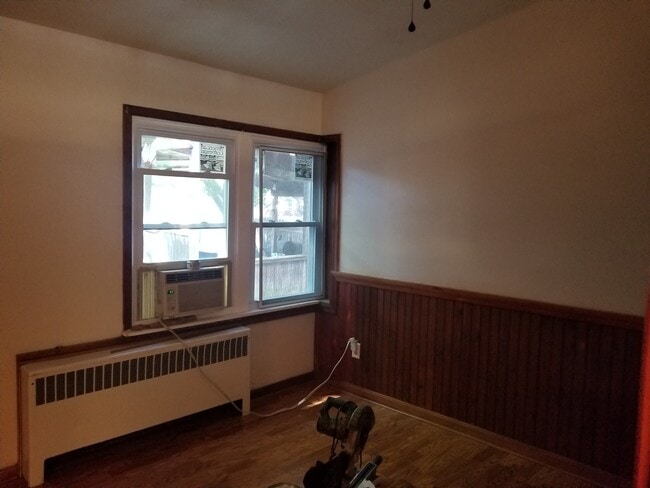 Photo - 307 N Market St