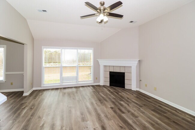 Photo - 9355 Helmsley Dr