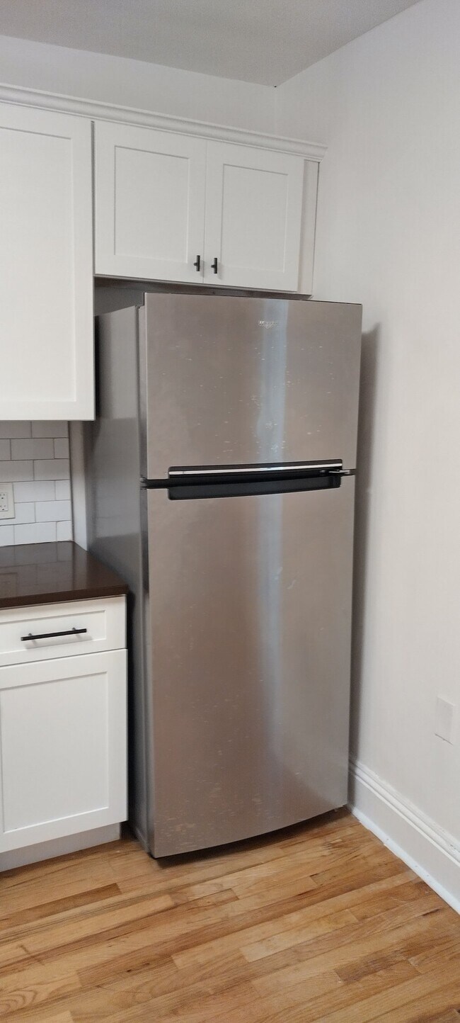 260 St George St Unit 2