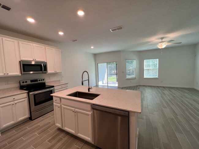 Photo - 448 Boracay Cir