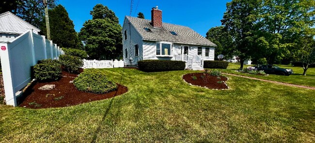 Photo - 270 Meadow Rd House