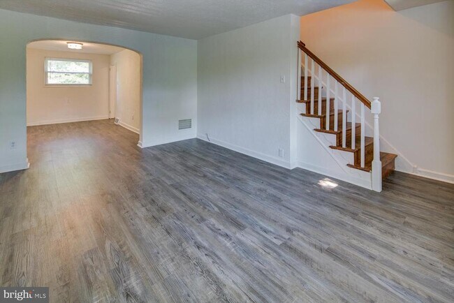 Photo - 53 Madison Dr