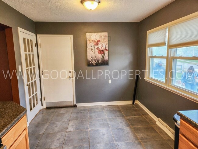 Photo - Charming 4-Bedroom Ranch in West Des Moines with a fenced in yard and a finished basement!!