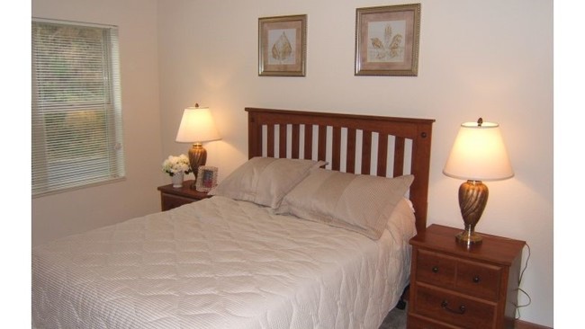 Bedroom - Brentwood Court Apartments - 55+ Community