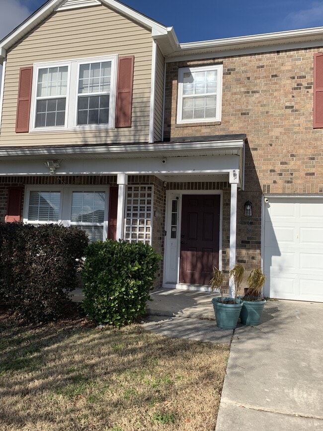 Building Photo - 178 Tibton Cir
