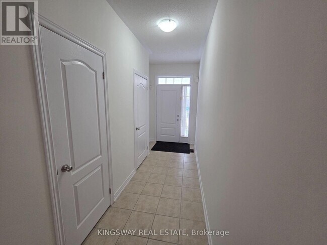 Photo - 839 Miltonbrook Cres