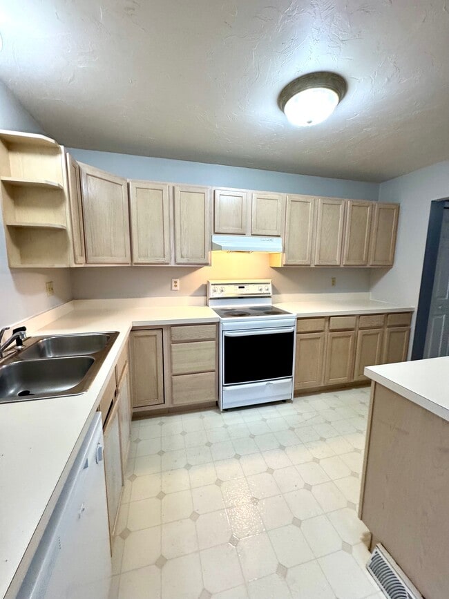 Photo - 626 Eichelberger St