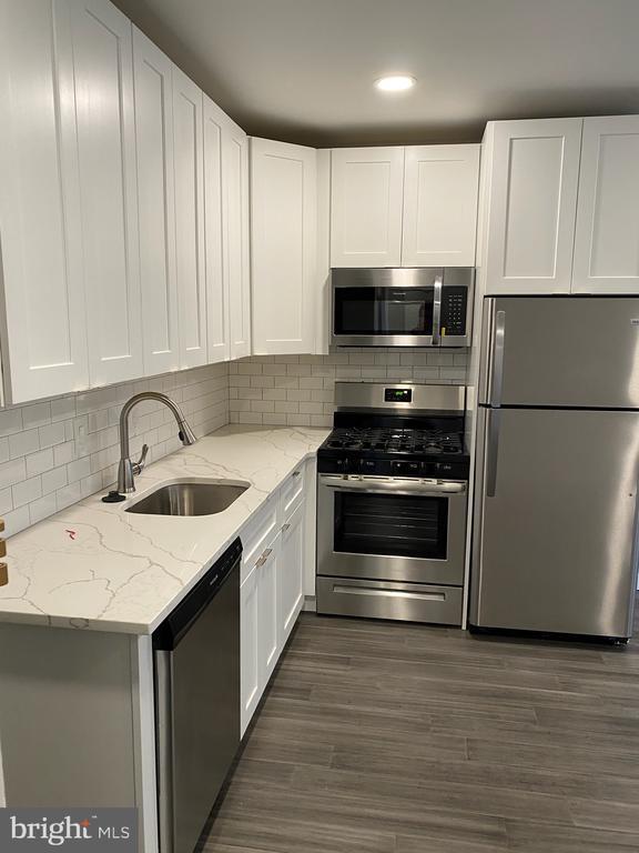 Building Photo - 135 S 19th St Unit 1007