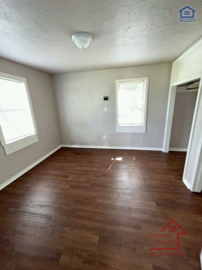 Photo - 410 SW 14th St