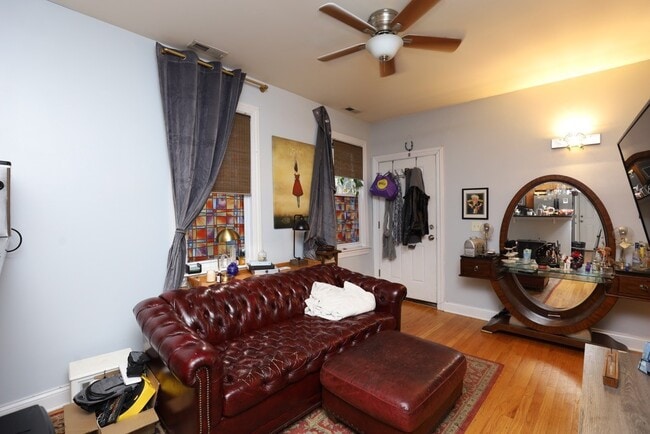 Photo - 1738 W Altgeld St Unit R3