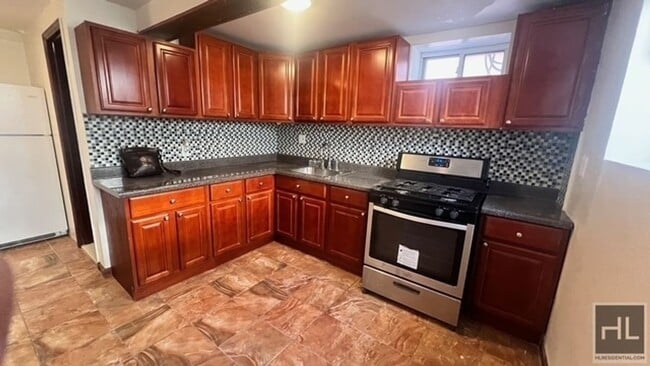 Photo - EAST 39 STREET