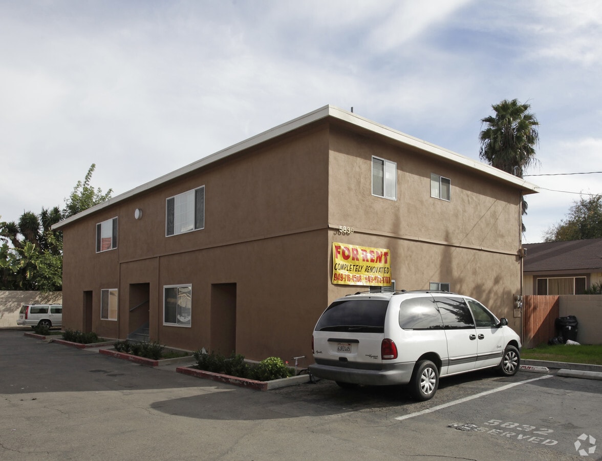 Photo - 5836 Kingman Ave